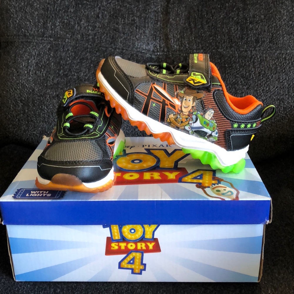Toddler shoes